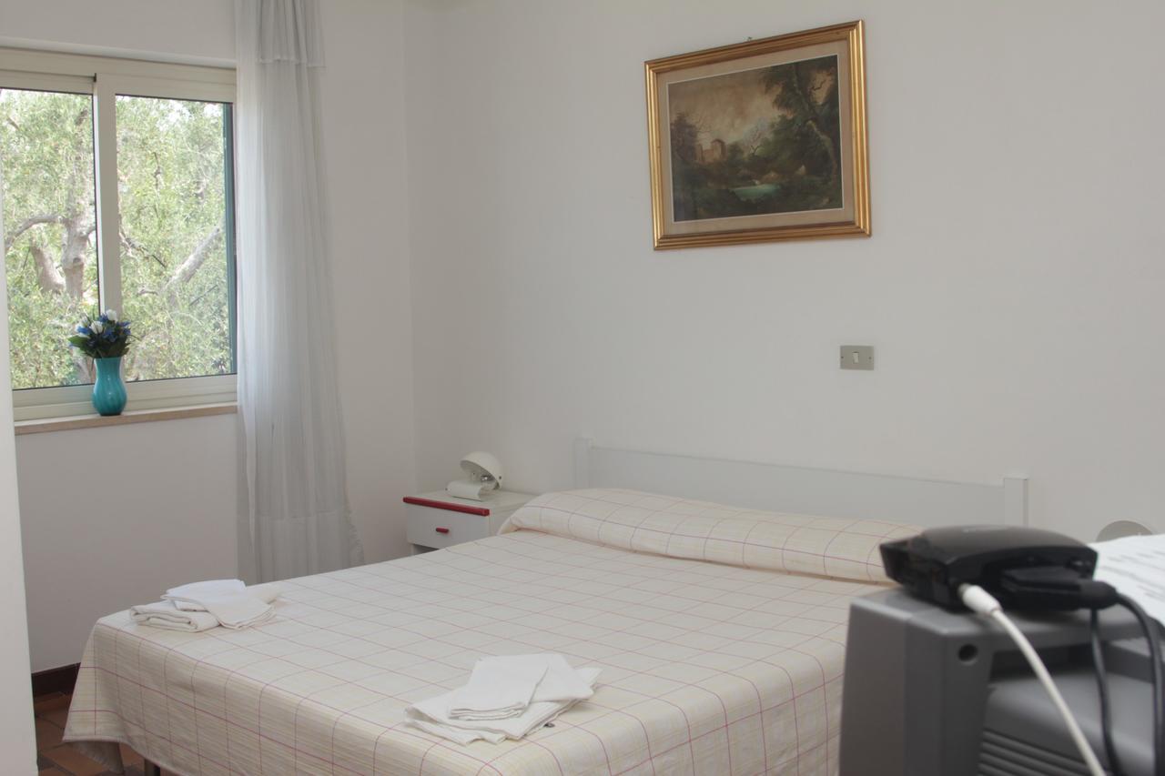 Albergo 2 Pini Rodi Garganico Extérieur photo